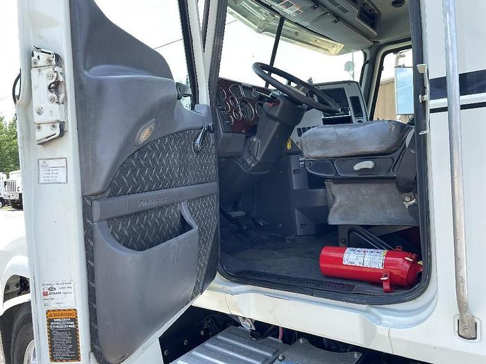 Used 2013 Mack Trucks, Incorporated CHU613