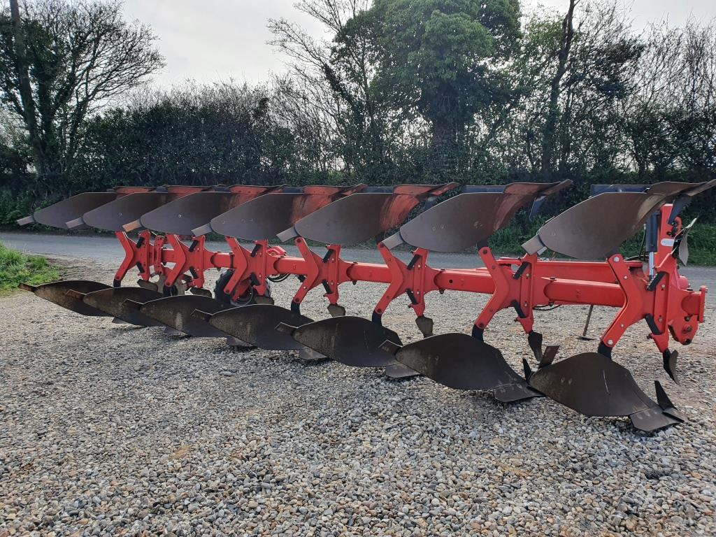 Used Gregoire Besson HRPC7 Plough