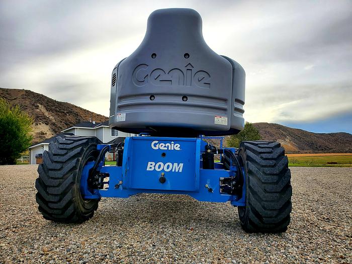 Used 2014 Genie Z60/34 Articulated Boom Lift ** 747 Hrs **