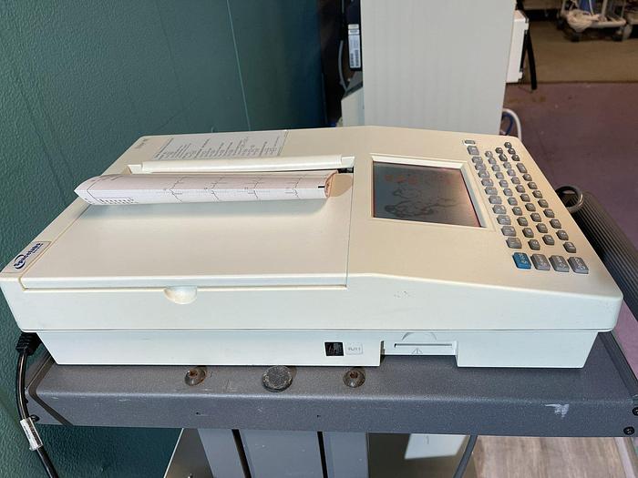 Used Spacelabs Burdick Eclipse 850 EKG Gerät auf Trolley mit EKG Kabel