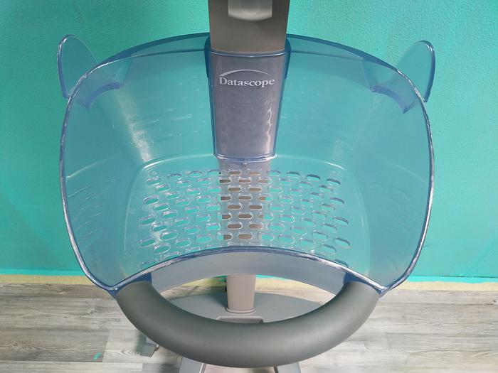 Gebraucht Datascope Trio Patientenmonitor auf Trolley mit Zubehör