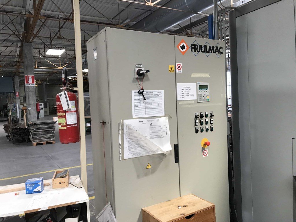 Ricondizionato 2004 Squadratrice doppia, marca Friulmac modello Idramat