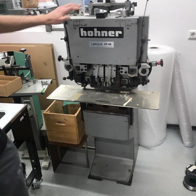Used Hohner Accord 2540 double head wire stitching with additional conversion kit for ring eyelet stitching 1986