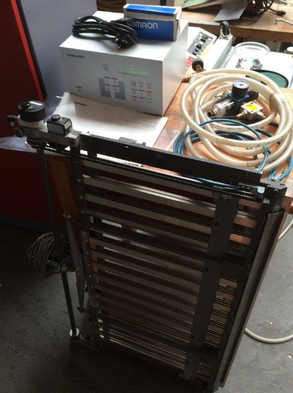 Used Heidelberg FTF 82 pneumatic window fold pocket