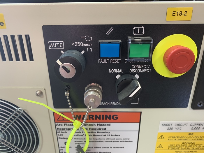 Used FANUC LR MATE 200iD/7H 5 AXIS CNC ROBOT WITH LR MATE R30iB CONTROLLER