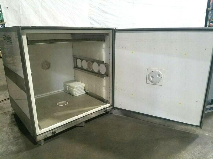 Used VA-Q-Tainer Cooler Cold Ice Box Biological Ship Container Transport Medical