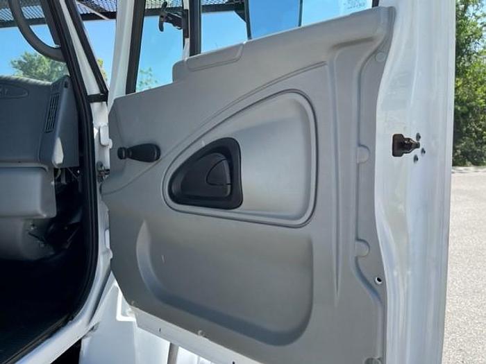Used ALTEC AA755L 60FT MATERIAL HNDLER 2 MAN BUCKET ON 2006 INTERNATIONAL4300 BOOM TRUCK