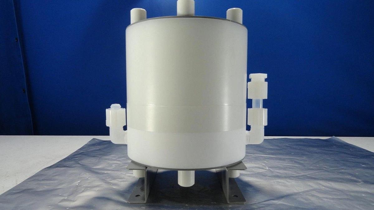 Used Yamada AD Series Pulsation Damper 100 PSI Used Working