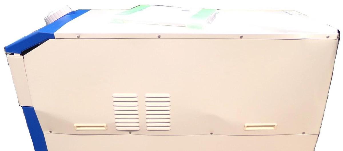 SMC Pneumatic HRSH090-WN-20 Thermo Chiller Damaged New Surplus