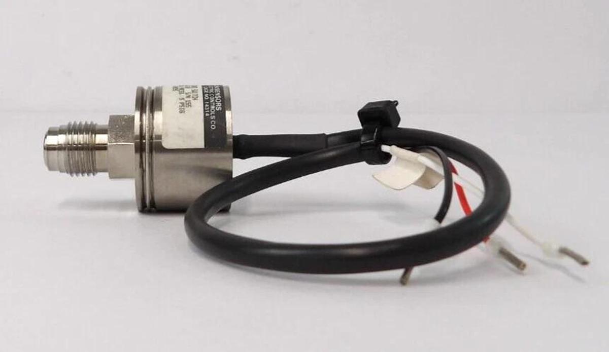 Used Precision Sensors P36W-30 Pressure Switch P36W Series Lot of 6 Working Surplus