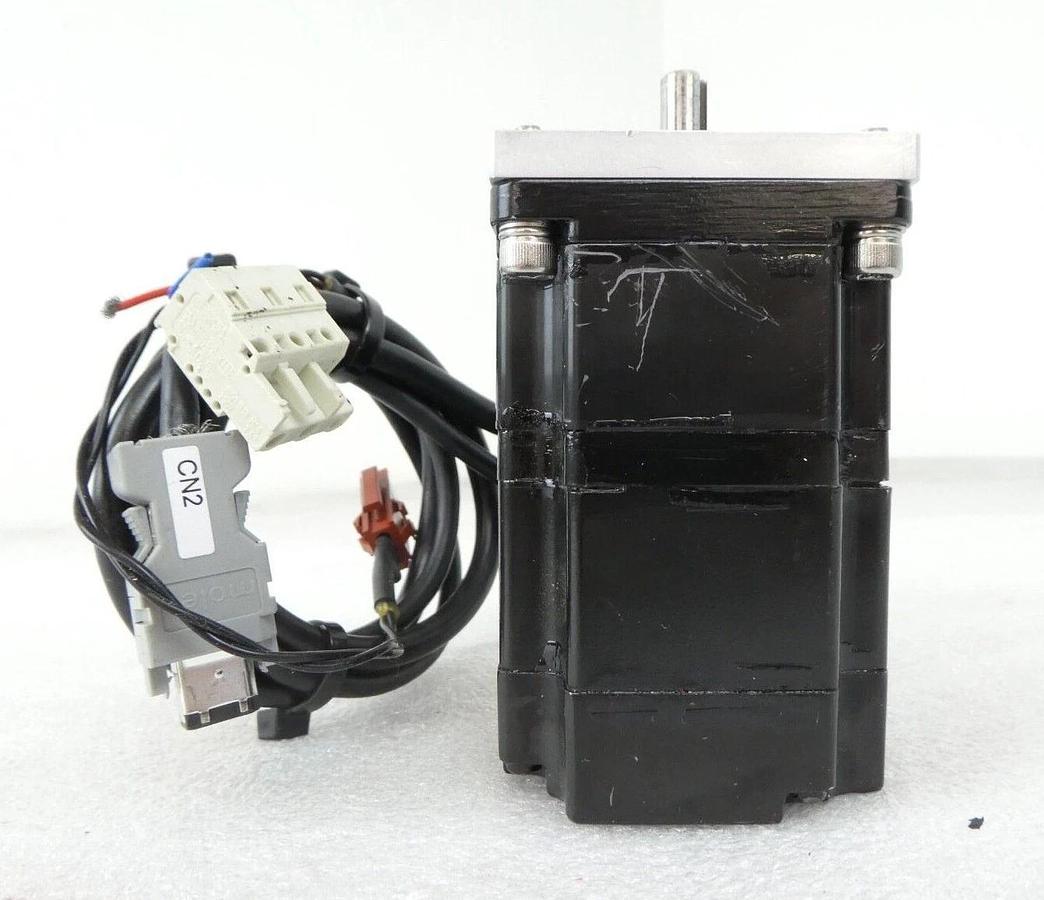 Used Yaskawa Electric SGMPH-01AAE-YA11 AC Servo Motor AMAT 1080-00143 Working Surplus