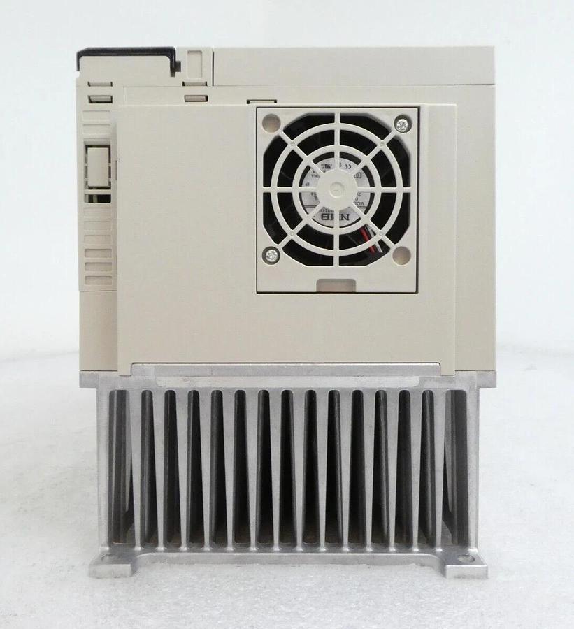 Used Yaskawa Electric SGD7S-550A00A Servo Drive Sigma-7 SERVOPACK AMAT Working Spare