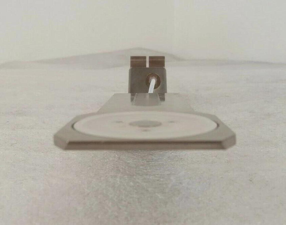 Used Novellus Systems 02-101527-00 200mm Wafer End Effector 16-106462-00 Working