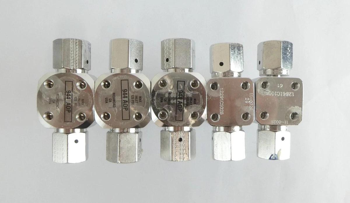 Used Veriflo 944AOPLPNCSFSFF 945AOPLPNCSFSFF Diaphragm Valve Lot of 13 Working