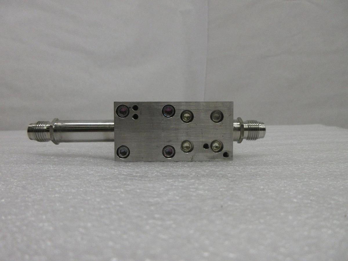Used MKS Instruments 1640A-15722---S Pressure Based MFC 7%03/02 7.5 SLM Working