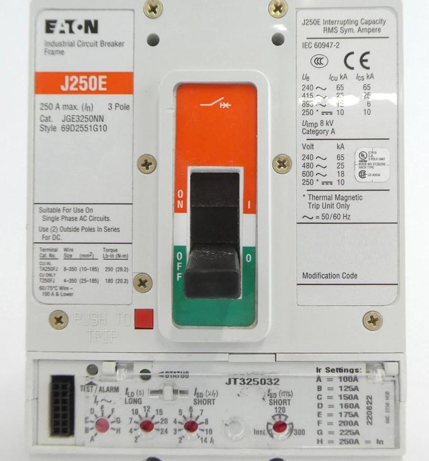Used Eaton JGE3250NN Industrial Circuit Breaker J250S J250E Lot of 2 Working