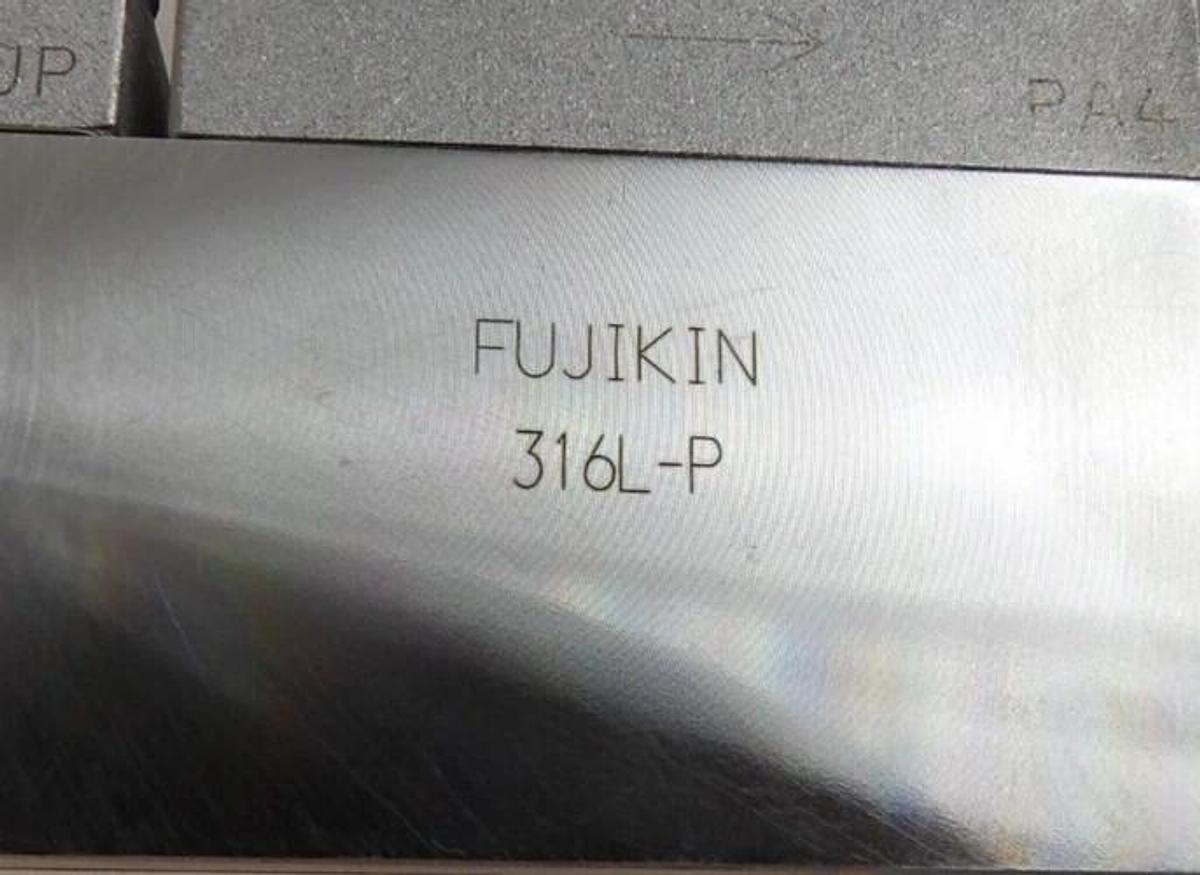 Used Fujikin 316L-P Diaphragm Valve Assembly Type N.C. LAM Lot of 2 New Spare