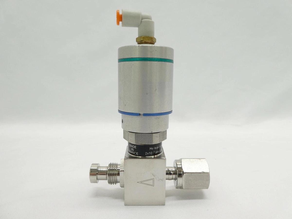 Used Qualiflow 2x10-9atm.cm3/Sec N.O. 2-Way Pneumatic Valve F HF Series Lot of 5