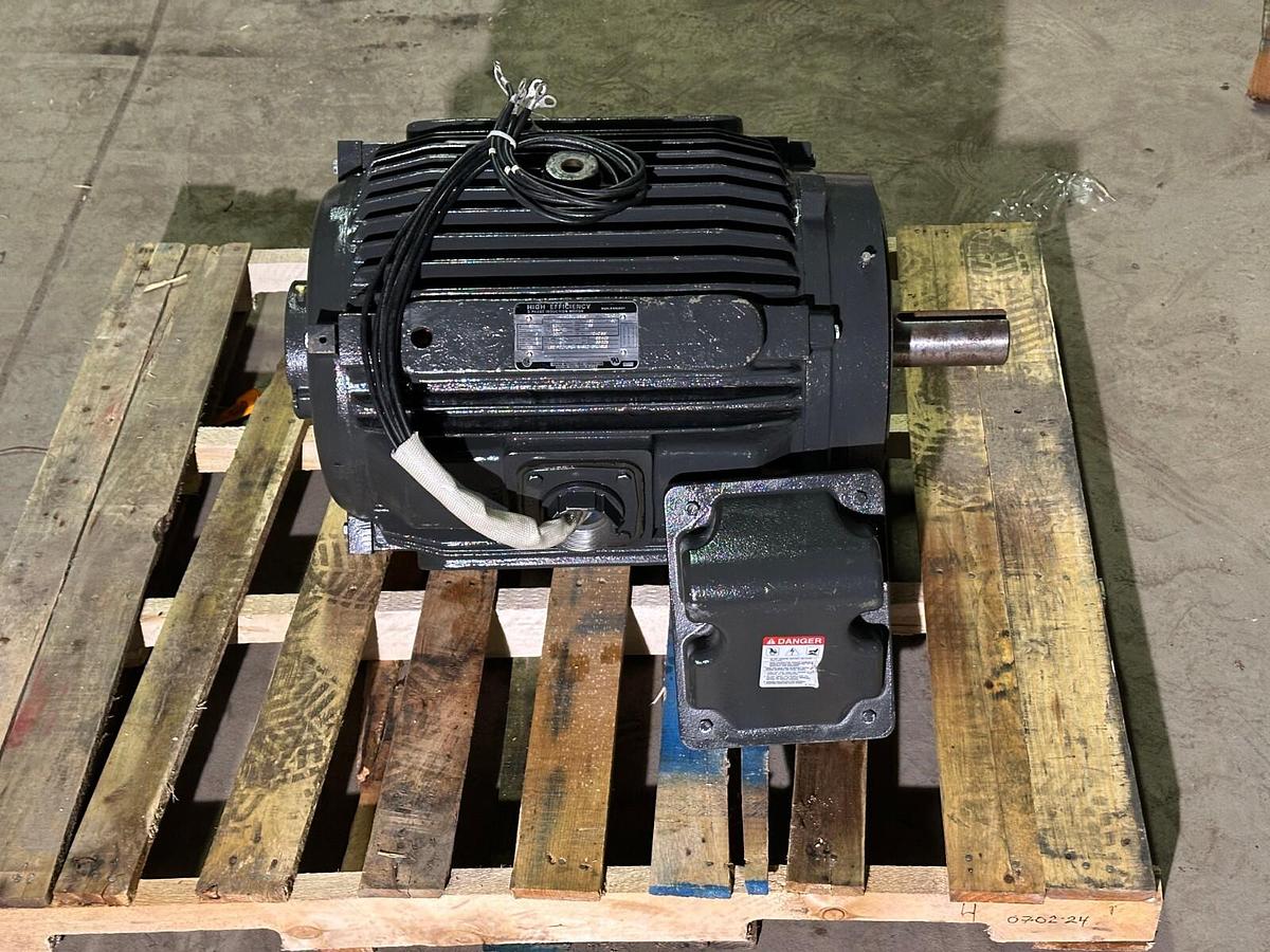 Used Omron R88M-W75030T-B AC Servo Motor NES100W-N15CXN16C Used Working