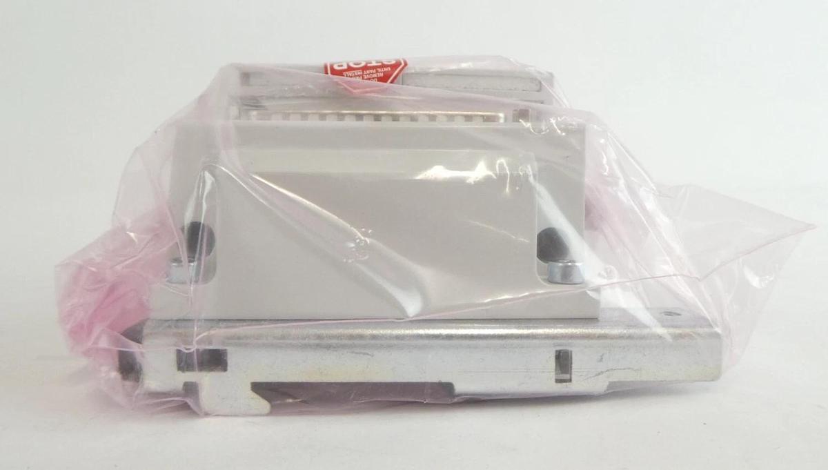 AMAT Applied Materials 0190-89628 5-Port Pneumatic Manifold Lot of 2 New Spare