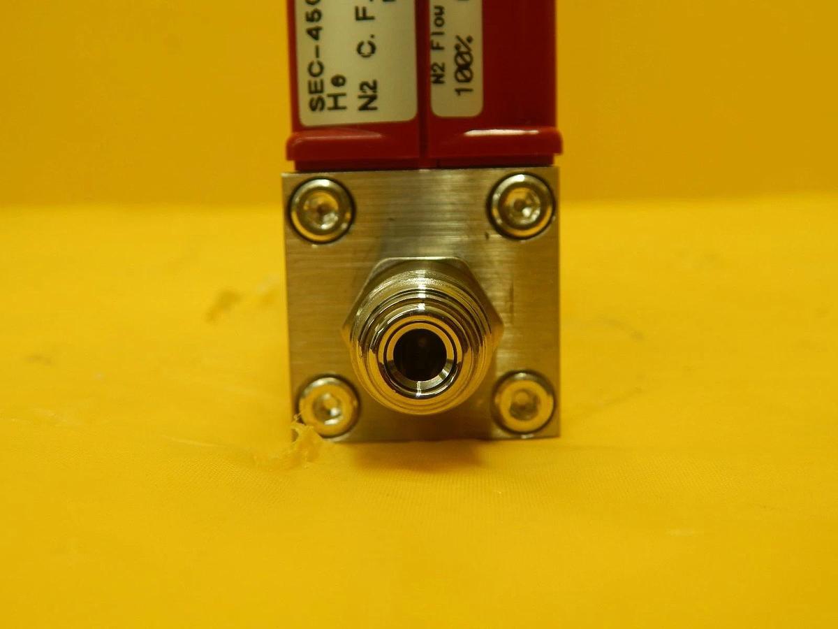 Used STEC SEC-4500MO Mass Flow Controller SEC-4500M 10 SLM He Working Surplus