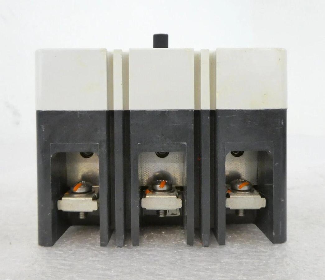 Used Cutler-Hammer FD3015L FDB3040WL11 3-Pole Circuit Breaker FDB 14k Lot of 4