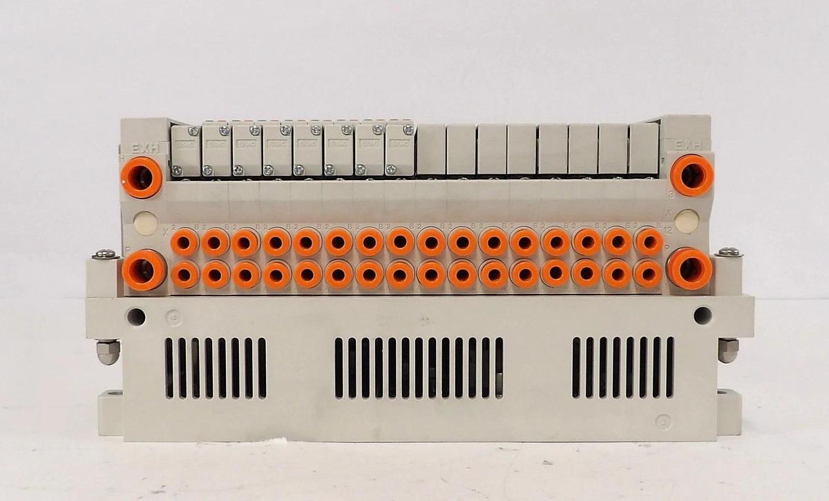 Used SMC EX420-SDN1 16-Port Manifold AMAT 4060-00513 Lot of 2 Working