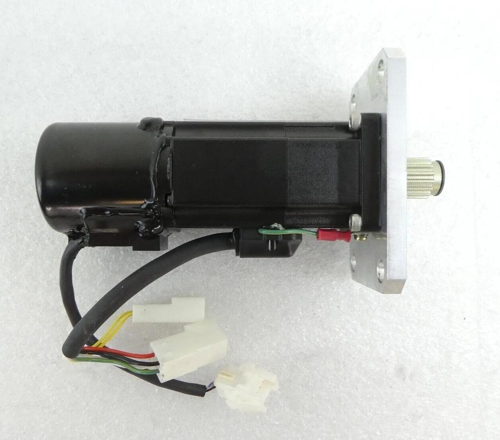 Used Sanyo Denki P50B03003ACL60 AC Servomotor BL Super P5 Nikon NSR-S205C Working