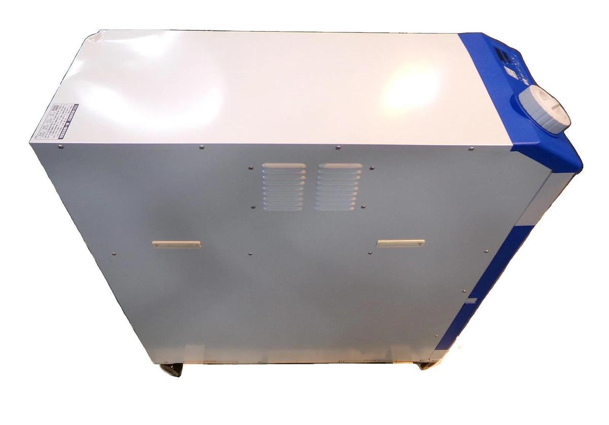 SMC Pneumatic HRSH090-WN-20 Thermo Chiller Damaged New Surplus