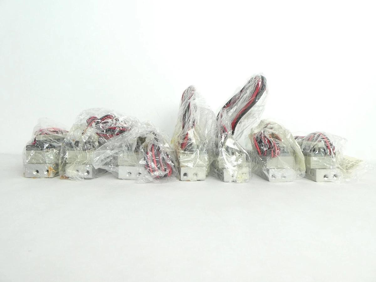 SMC US2141 8 Station Pneumatic Manifold ASM 4621304-0001 Lot of 7 New Surplus