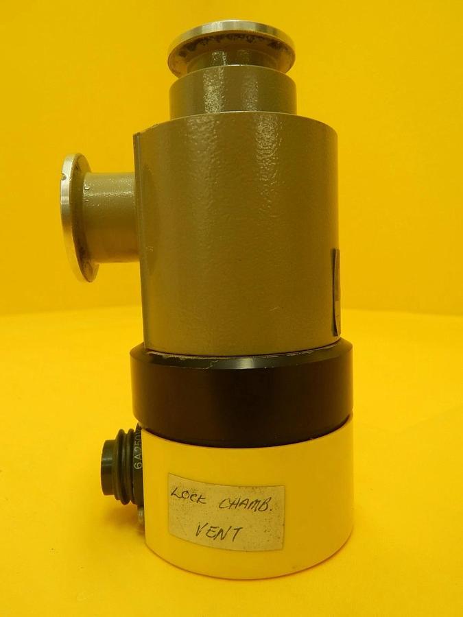 Used Balzers BP V15 513 Vacuum Right Angle Valve EVA 025 P BPV15513 Used Working