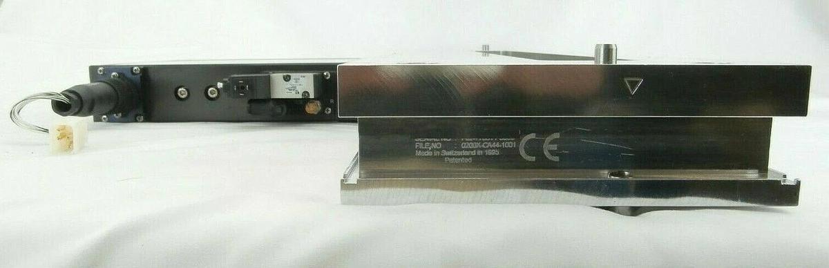 Used VAT 0200X-CA44-1001 Pneumatic Slit Valve Plasma-Therm Clusterlock 7000 Spare