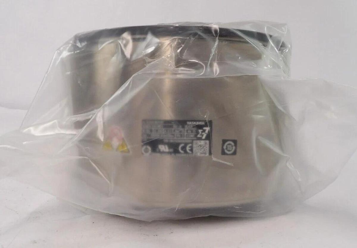 Yaskawa SGM7F-25C7M11 Direct Drive AC Servo Motor AMAT New Surplus