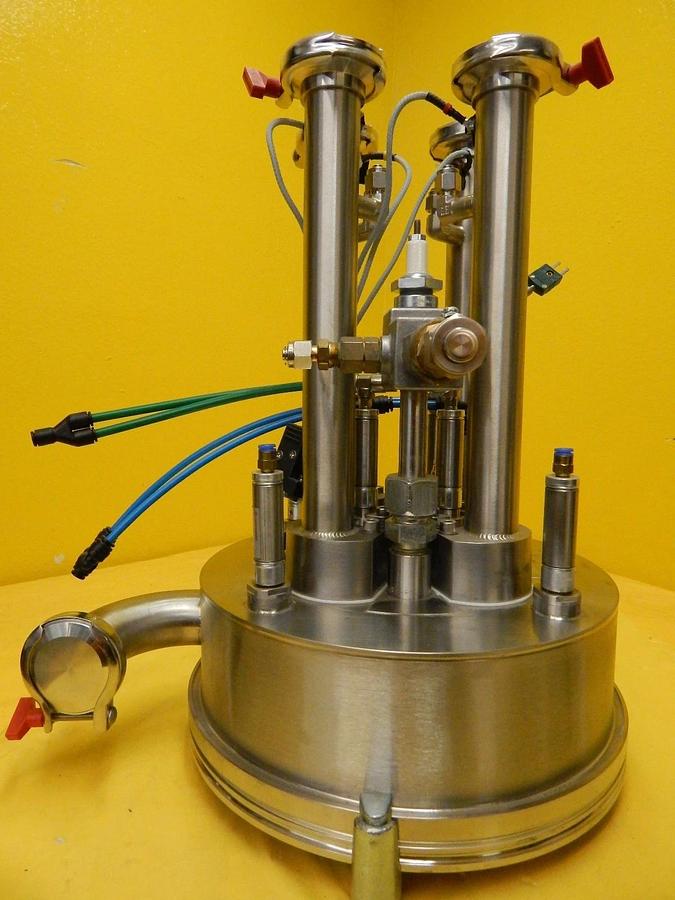 Used Edwards NRD75100H Helios Head Assembly Combustion Chamber Used Working