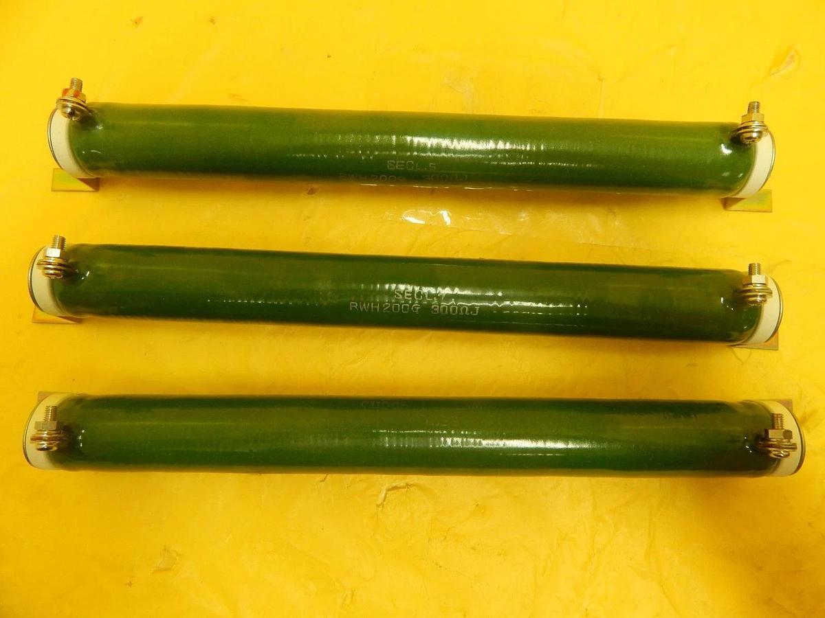 Used Akira Seiki RWH200G 300ΩJ Ceramic Resistor Reseller Lot of 3 Used Working