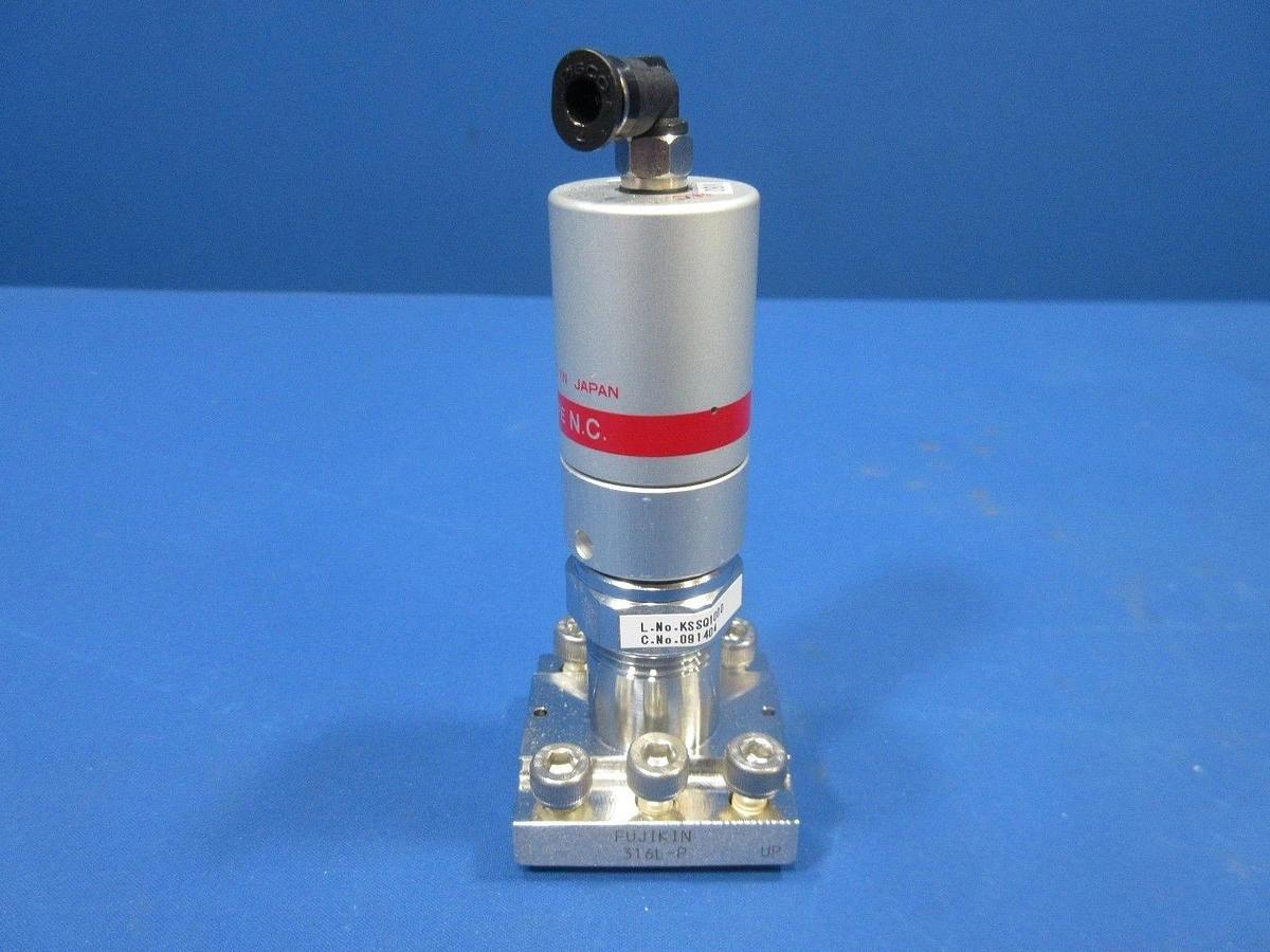 Used Fujikin 091404 Type NC Diaphragm Valve 0.39~0.59MPa 3 Port C-Seal Lot of 11 used