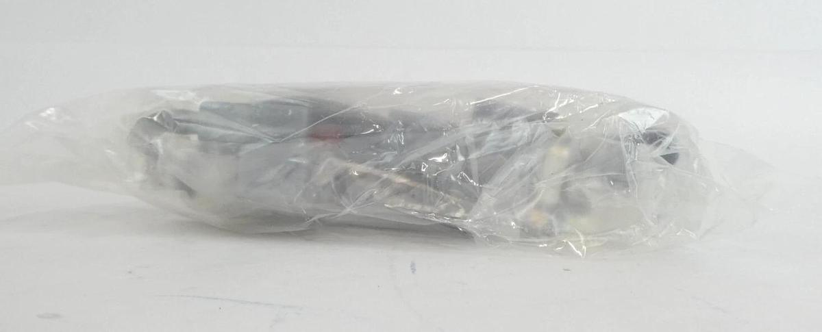 UNIT Instruments UFC-8561C Mass Flow Controller MFC 5000 SCCM H2 Lot of 2 New