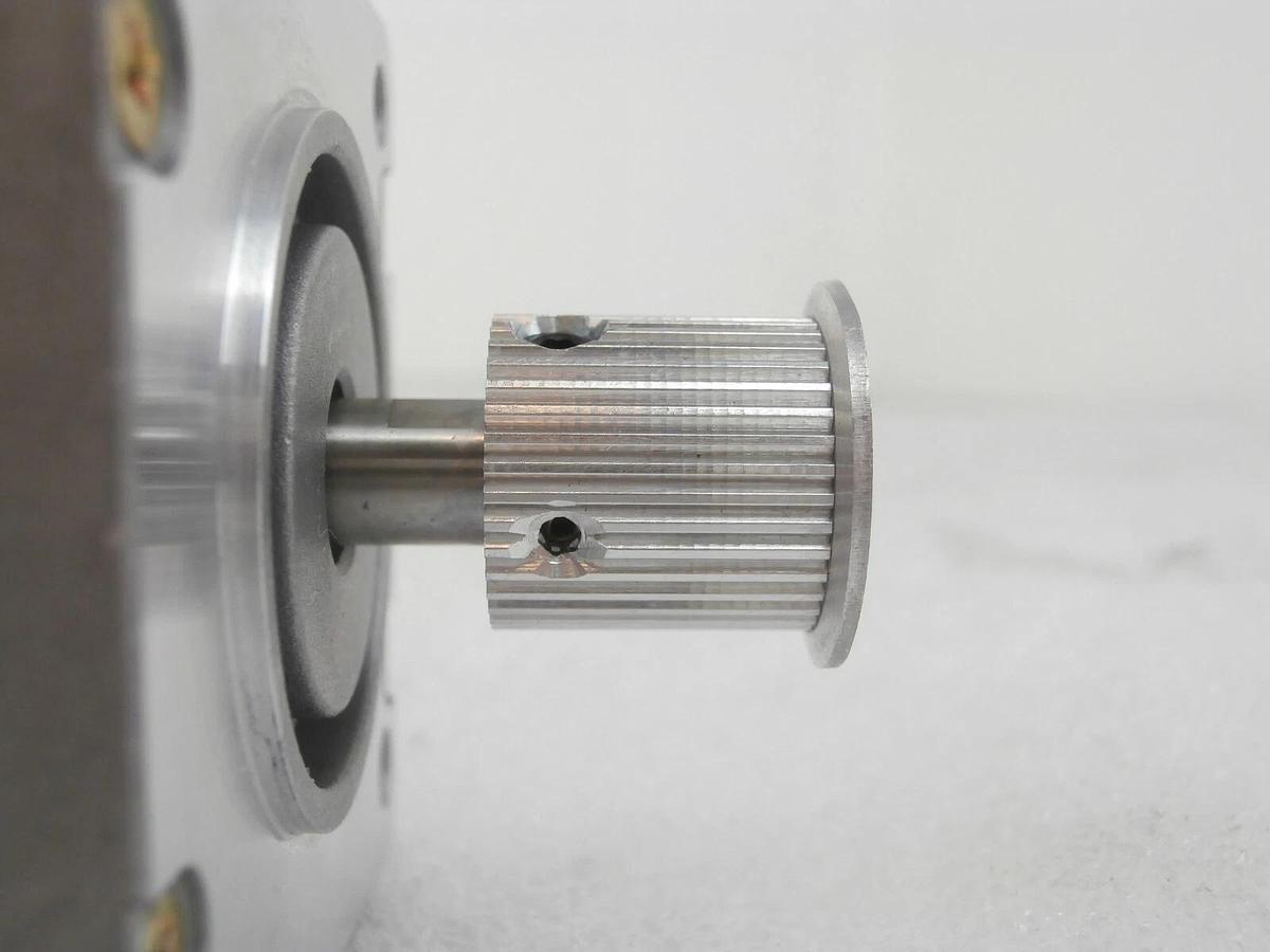 Used Oriental Motor PV266-02B Stepping Motor VEXTA with Damper D6CL-8.0 XZ8 Working