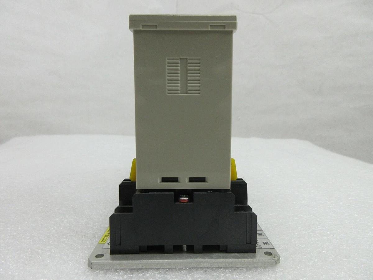 Used Omron E2CA-AL4D-3 Proximity Sensor Amplifier Assembly Set of 3 Nikon NSR Working