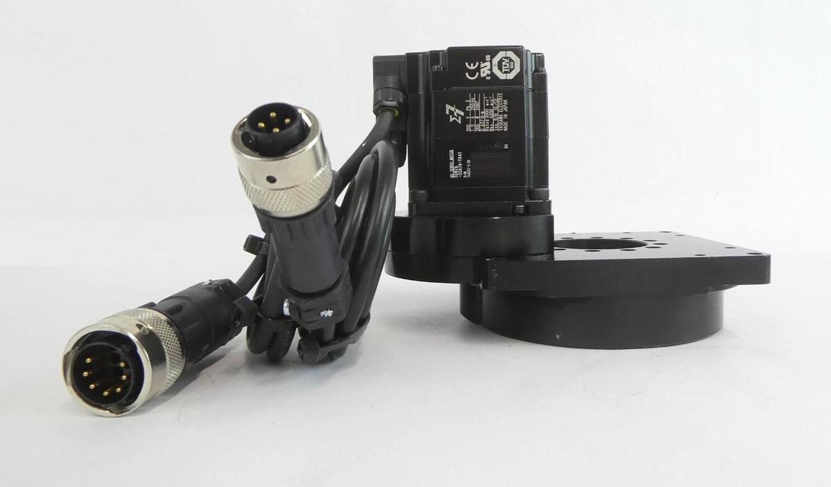 Used Yaskawa YSC-SGM7A-02-006 Servo Motor Assembly HSG-32A-18-FO-SP Lot of 2 Working