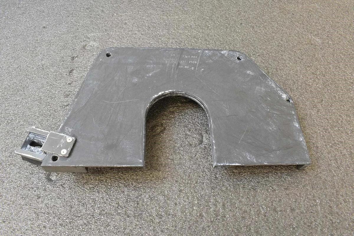 Used AMAT Applied Materials 0020-79378 200mm Wafer Lower Cross Cover Wafer Working