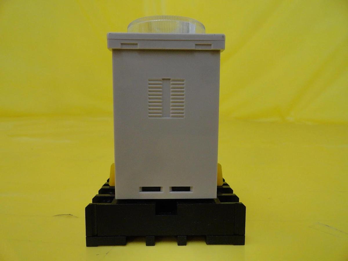 Used Omron H3CR-H8L Timer Relay H3CR-A8 Reseller Lot of 4 Used Working