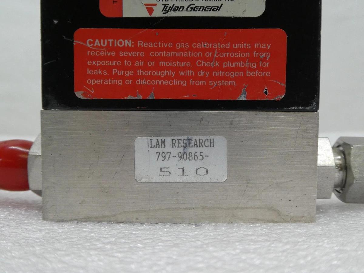 Used Tylan FC-2900V Mass Flow Controller MFC 2900 Series 200 SCCM CHF3 Used Working