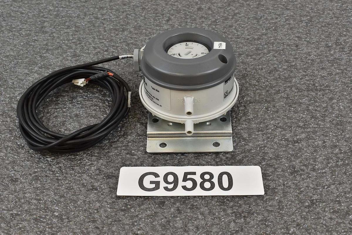 Used Huba Control 604.E010020 Adjustable Direct Pressure Control Switch 20-300Pa