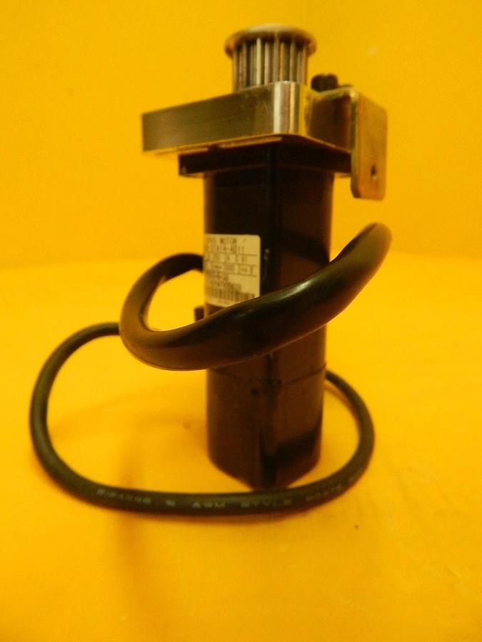 Used Oriental Motor SGMAH-01A1A-AD11 AC Servo Motor Used Working
