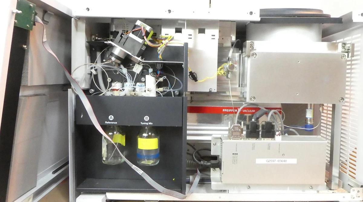 Used Agilent Technologies G6230A 6230 TOF LC/MS Mass Spectrometer Untested Surplus