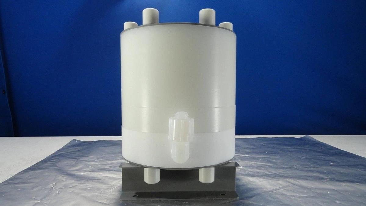 Used Yamada AD Series Pulsation Damper 100 PSI Used Working