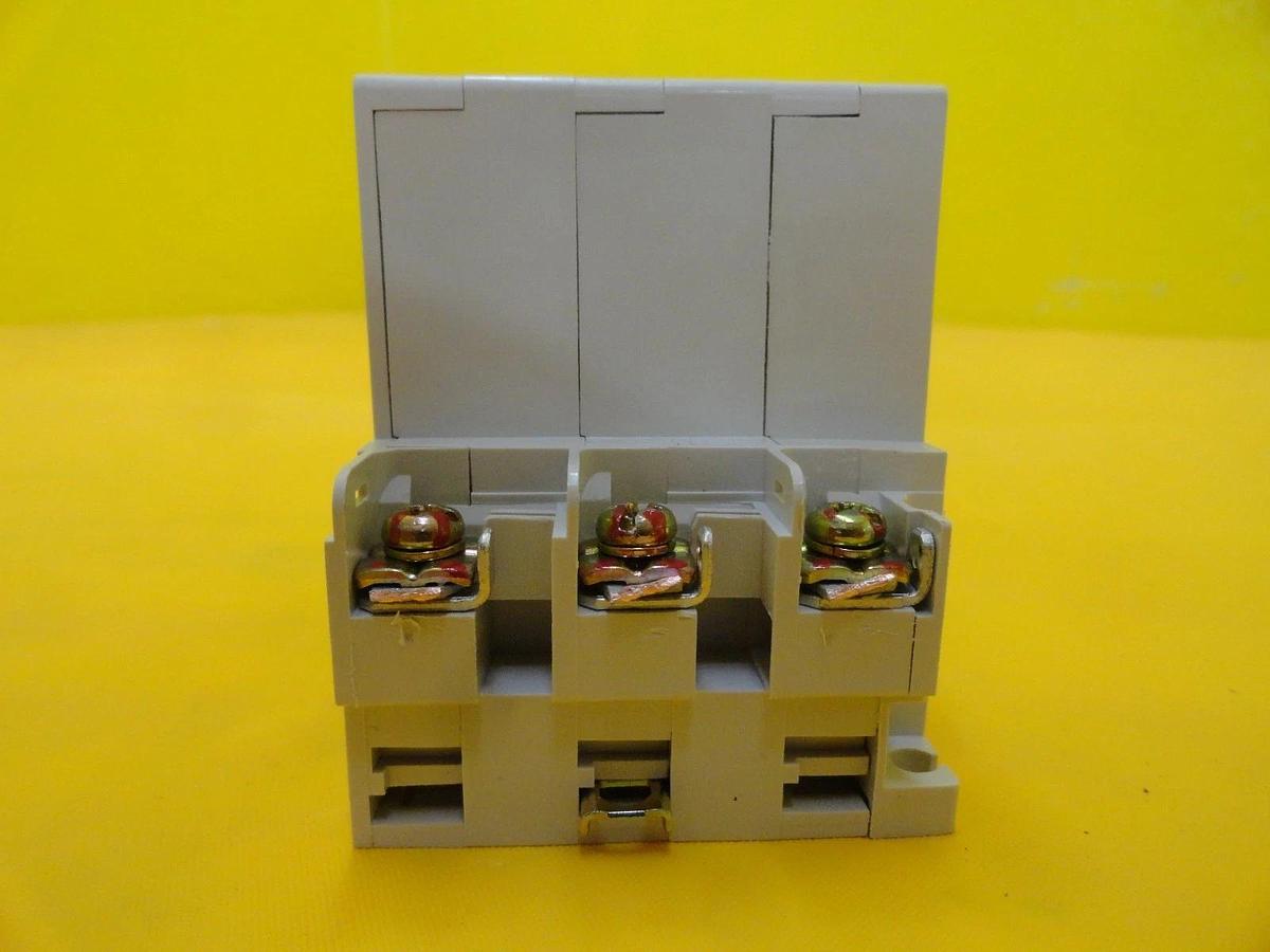 Used Mitsubishi CP30-BA Circuit Protector 3-Pole 2A Reseller Lot of 10 Used Working