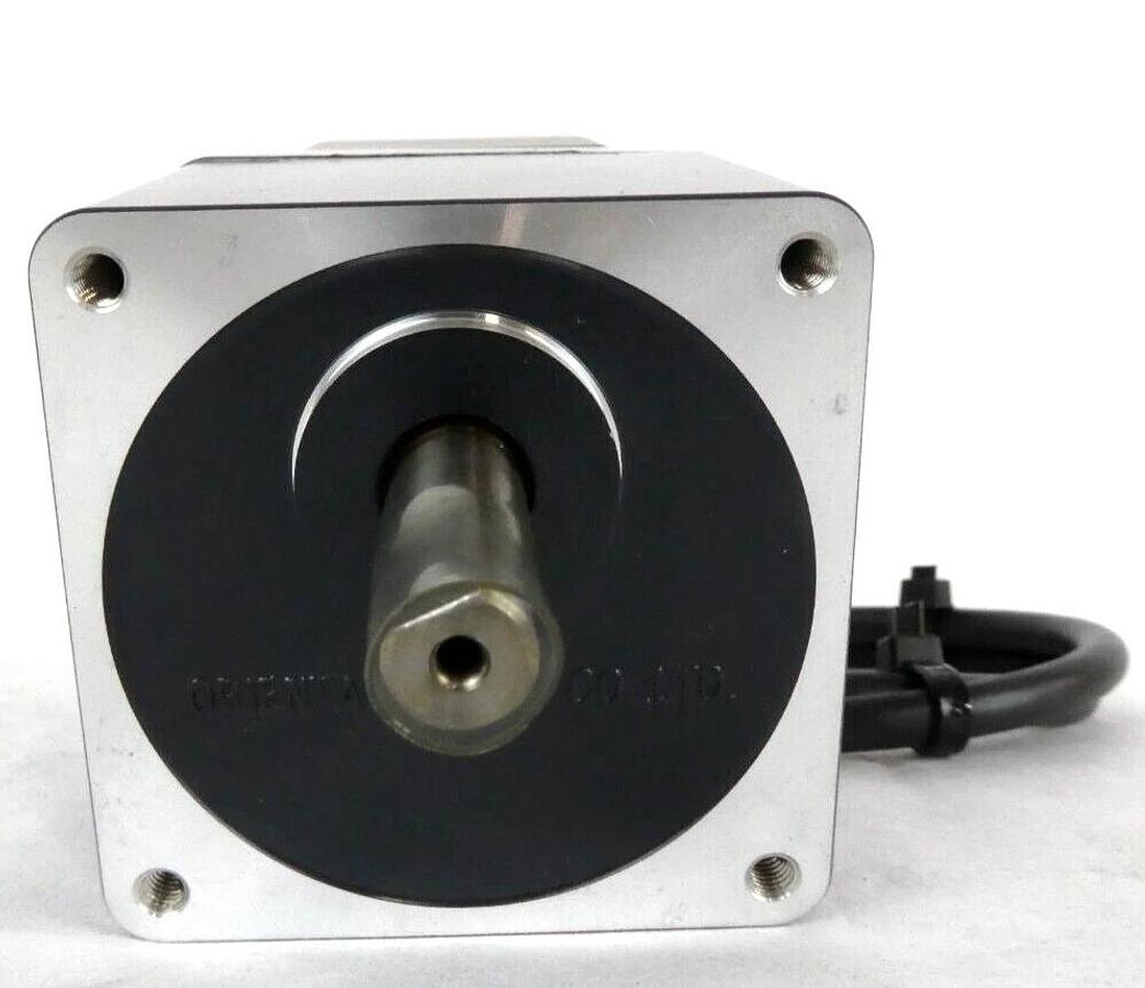 Oriental Motor PK564AE-T7.2 5-Phase Stepping Motor VEXTA TEL DS040-003870-1 New