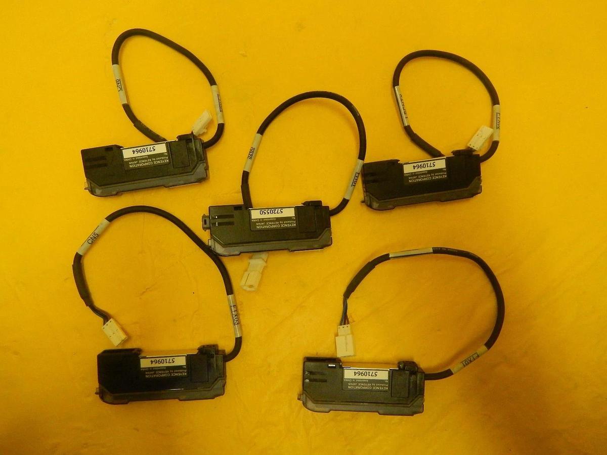 Used Keyence FS-V21R Digital Amplifier Fiberoptic Sensor Reseller Lot of 5 Working